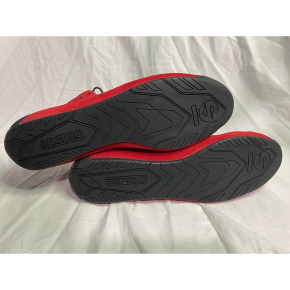 Athletic_Shoes